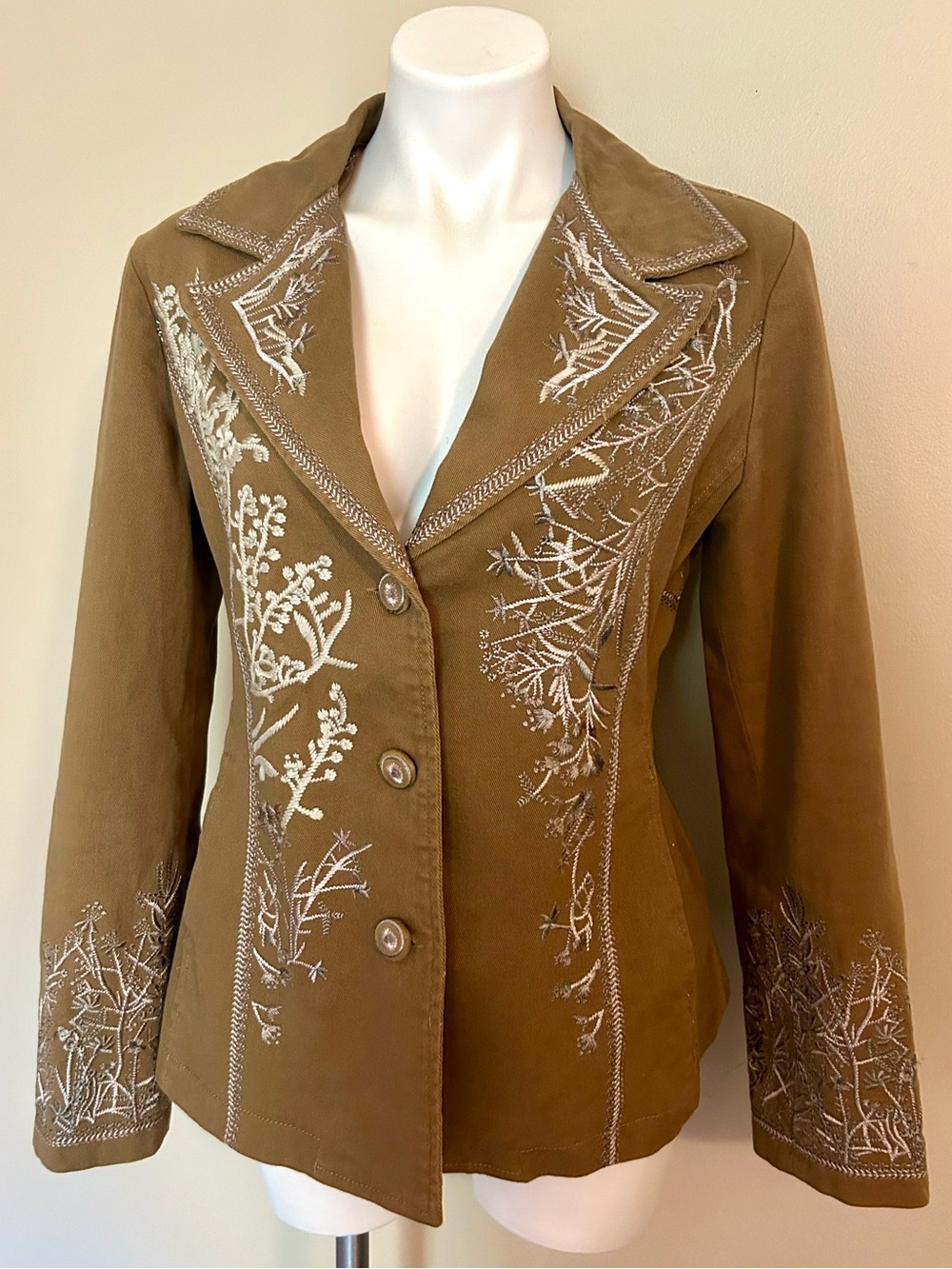 CARMEN By DANCE In Brazil vintage Embroidered tan Jacket
